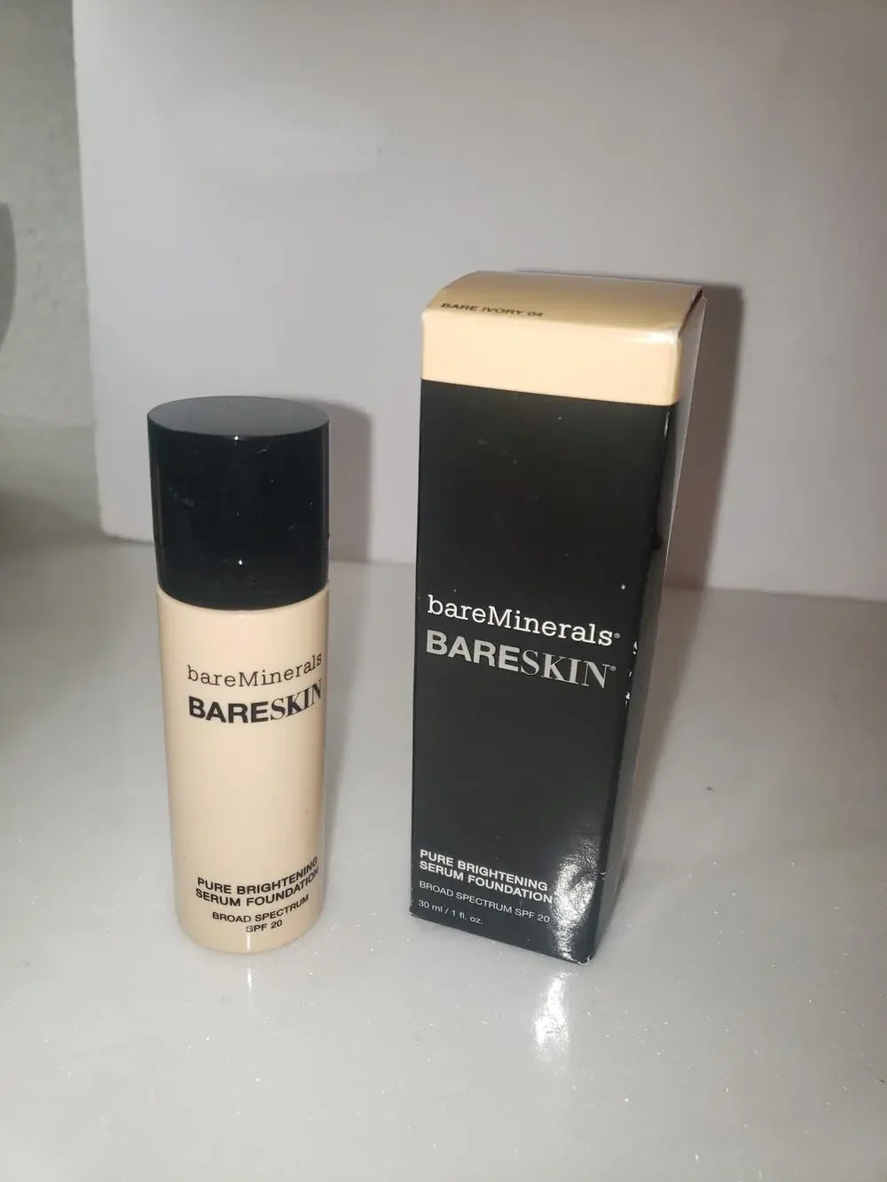 NIB bareMinerals bareSkin Serum Foundation Bare Ivory 04 Discontinued